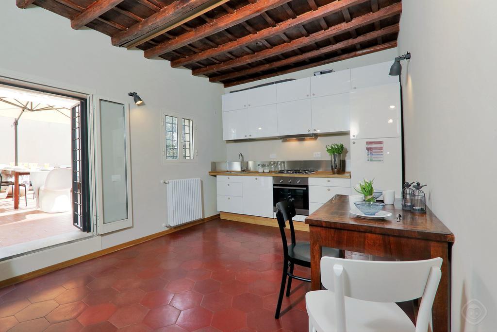 Trastevere Design Apartment Rome Room photo